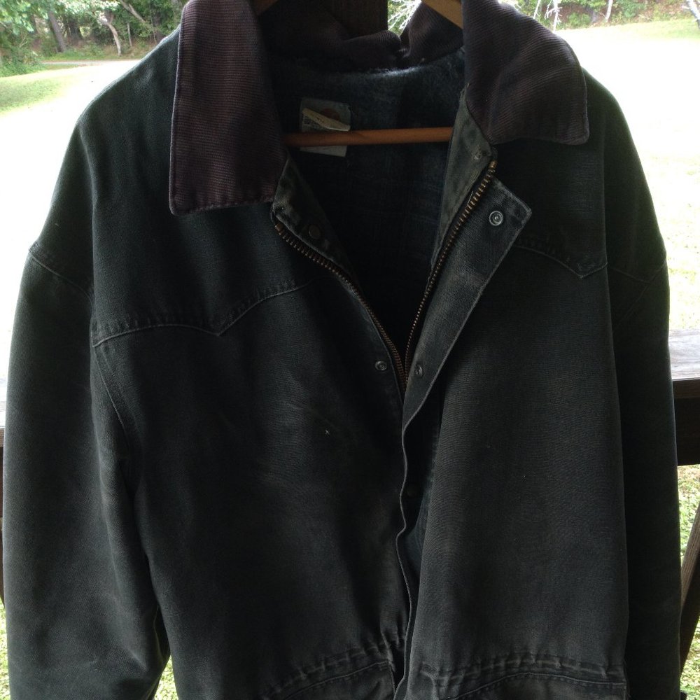 Carhartt jacket heavy duty XL very heavy